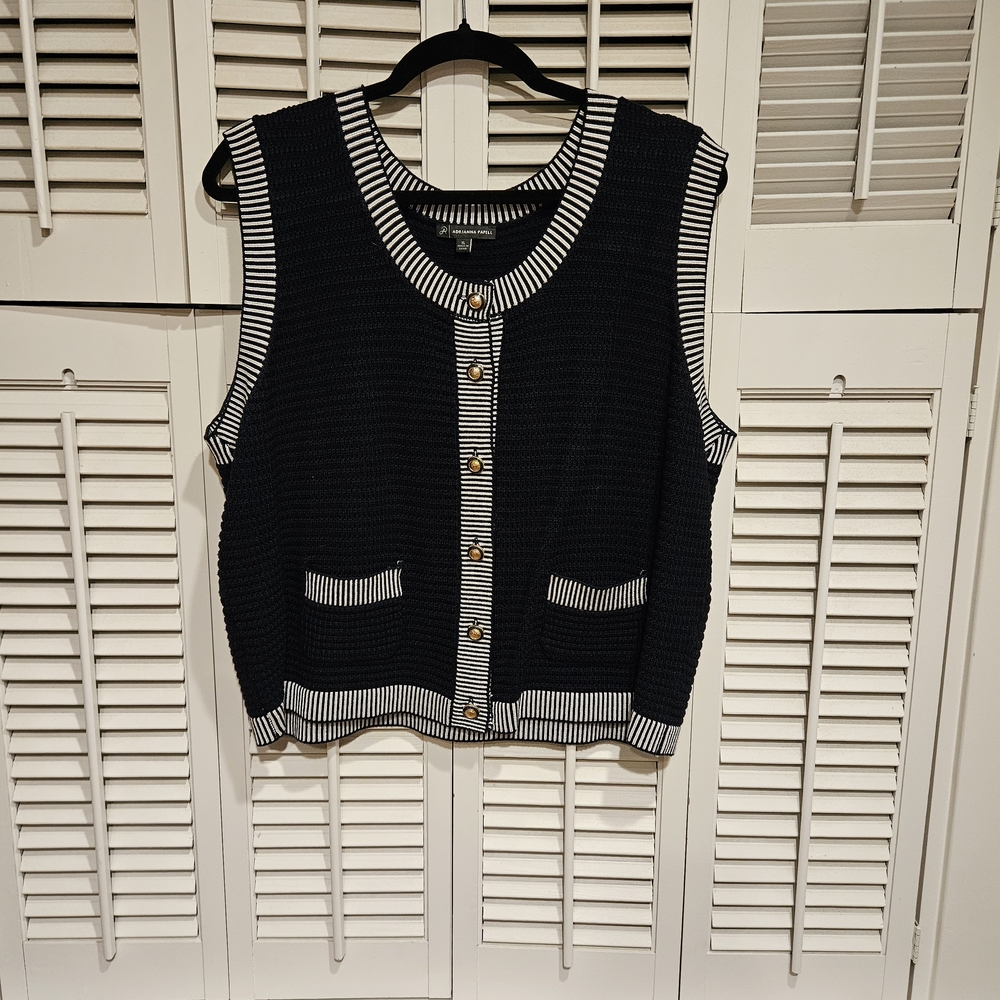Adrianna Papell Black and White Cardigan Vest
